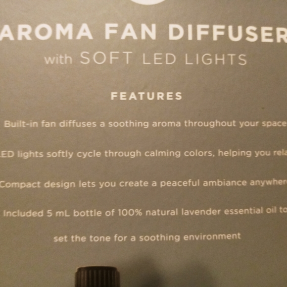 Essential oil diffuser w/ led lights. Wood pattern - Picture 7 of 11